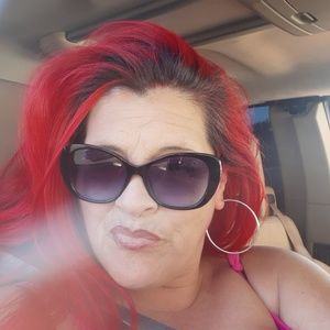 Meet your Posher, Cynthia joy